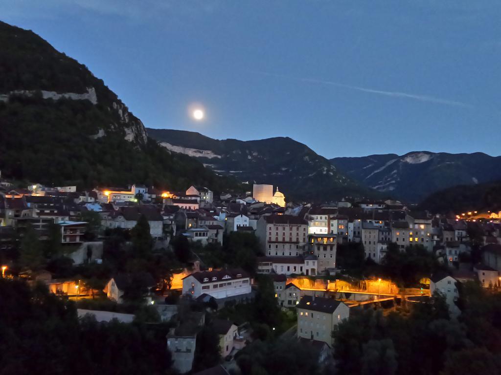 Jura Hotel Restaurant Le Panoramic Сен-Клод Экстерьер фото