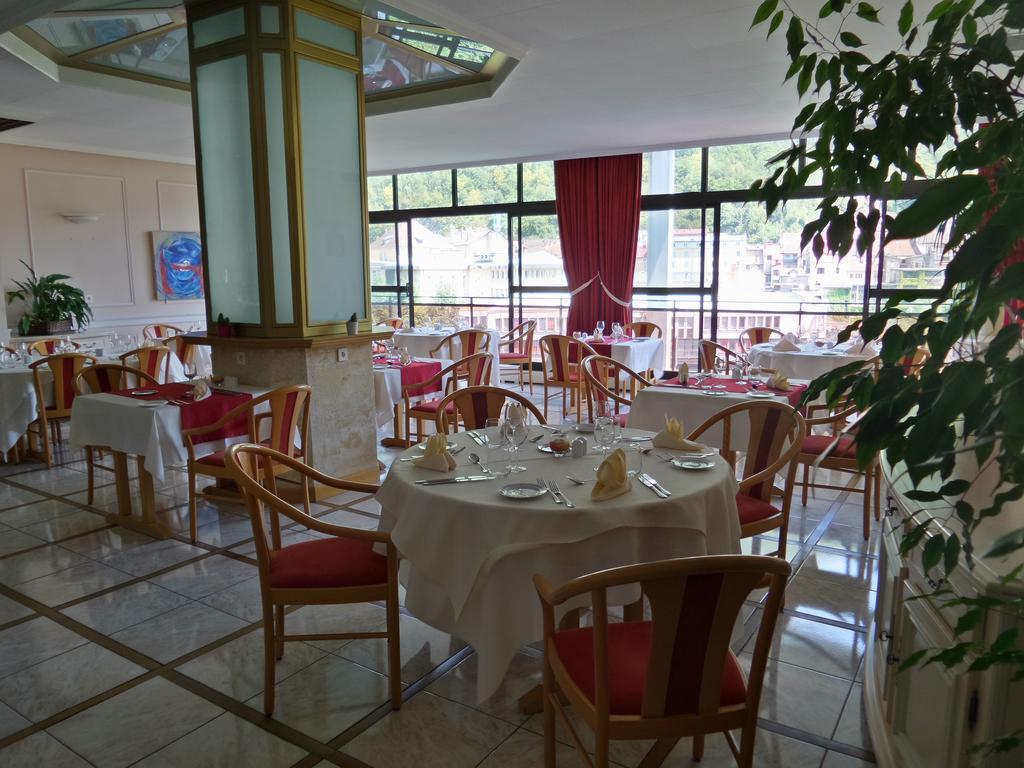Jura Hotel Restaurant Le Panoramic Сен-Клод Экстерьер фото