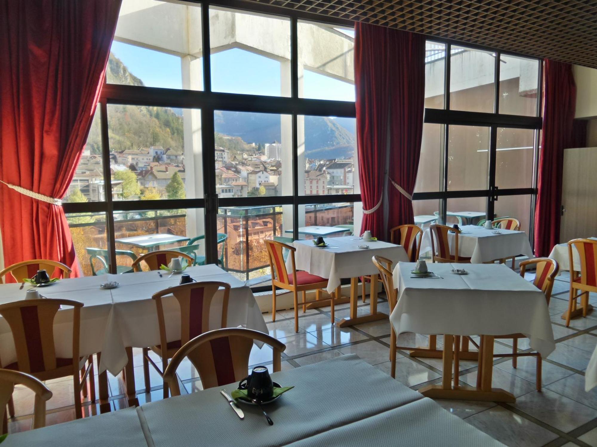 Jura Hotel Restaurant Le Panoramic Сен-Клод Экстерьер фото
